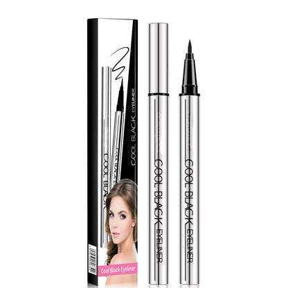 ✨ Vattenfast eyeliner som inte kladdar – ger ett intensivt svart och precist resultat i 24 timmar, utan att kladda eller smeta ut! 🖊️ ✨