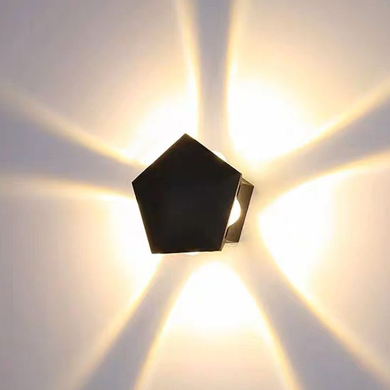 💡Moderne LED-Wandleuchte mit geometrischem Lichteffekt