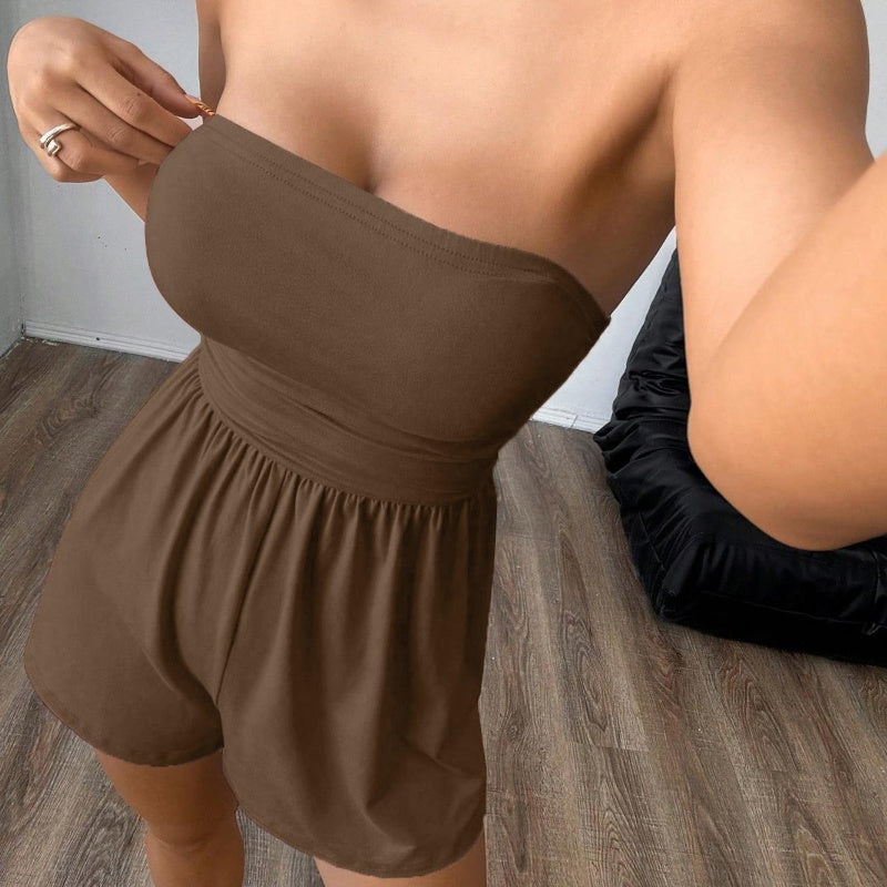 Bequemer und stilvoller trägerloser Jumpsuit